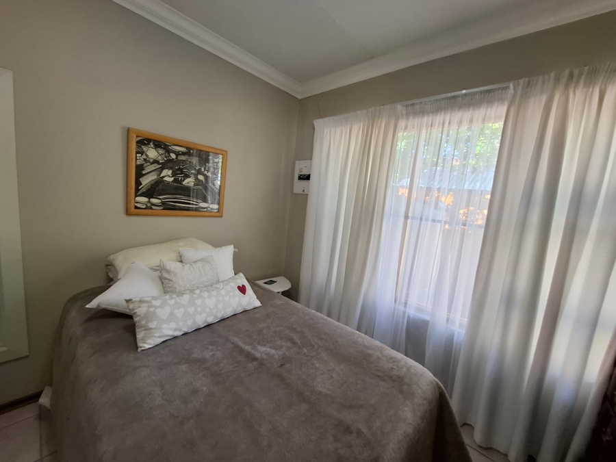 3 Bedroom Property for Sale in Langenhovenpark Free State